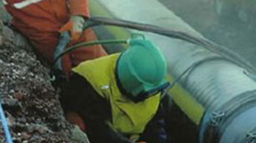 Petrol boru hattından 1 ton akaryakıt &ccedil;alındı