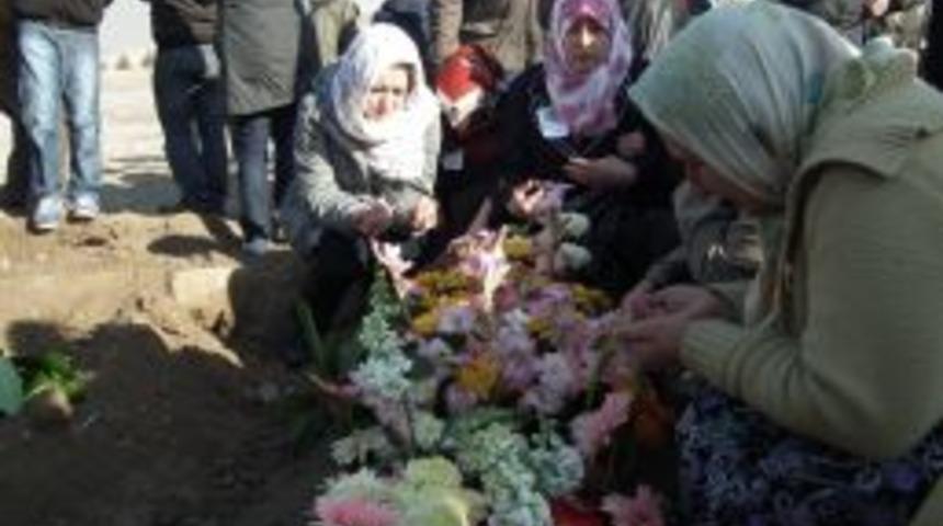 Dursun &ouml;ğretmen, ikinci kez toprağa verildi