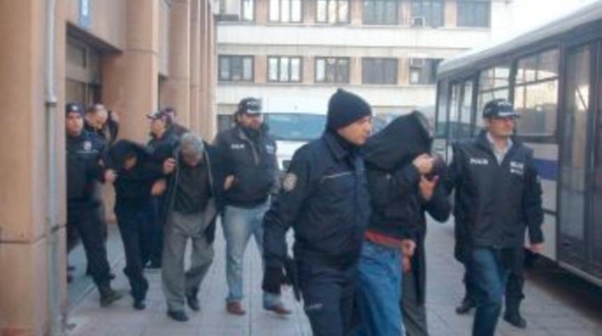 Masaj salonu operasyonu ş&uuml;phelileri adliyeye sevk edildi