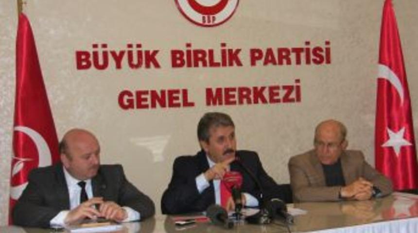 Destici: Cumhurbaşkanı G&uuml;l Meclis'in itibarını kurtardı