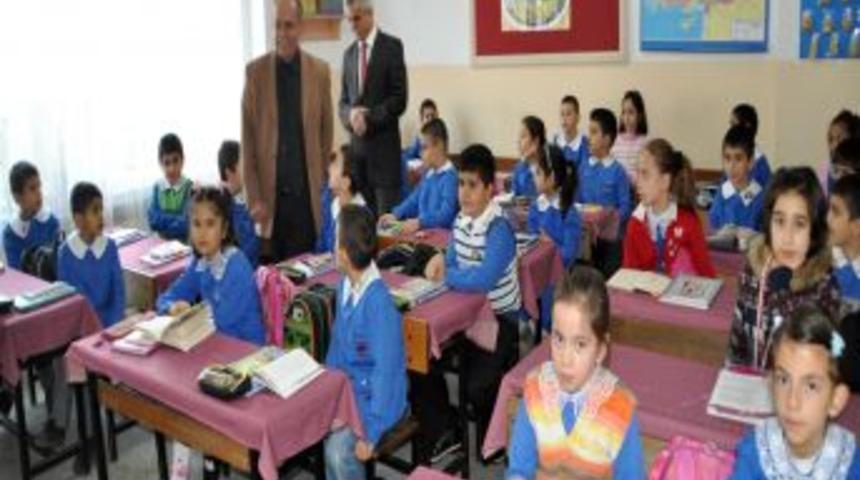 Tebrik kartıyla yeni yılını kutladıkları başkandan laboratuvar s&ouml;z&uuml; aldılar