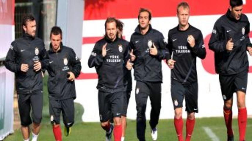 Galatasaray'da derbi ma&ccedil;ı hazırlıkları başladı