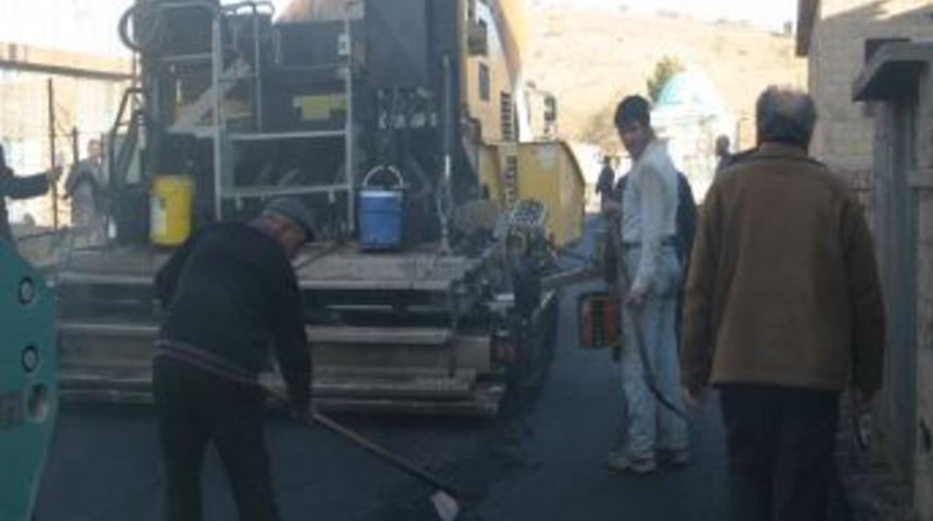 Siirt-Aydınlar karayolu sıcak asfaltla kaplanıyor