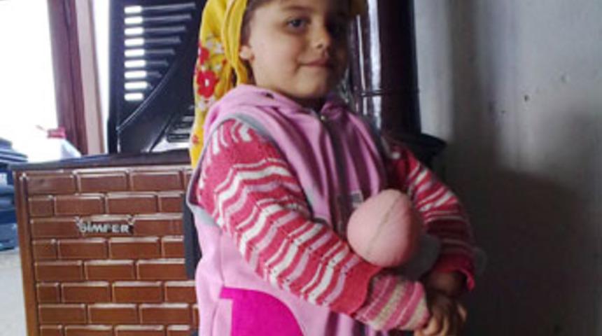 K&uuml;&ccedil;&uuml;k kızı, başını duvara vura vura &ouml;ld&uuml;rd&uuml;