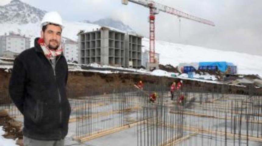 Depremzedeler i&ccedil;in yaptırılan kalıcı konutlar y&uuml;kseliyor