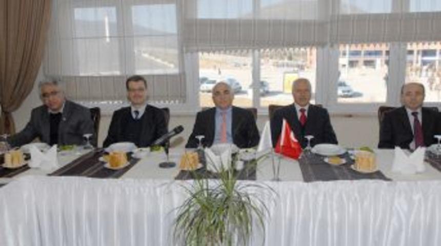 SD&Uuml; ve m&uuml;ft&uuml;l&uuml;k kaliteli din eğitimi i&ccedil;in ortak &ccedil;alışacak