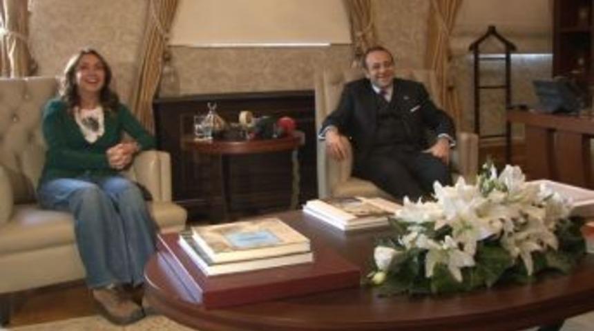 Yonca Evcimik, Bakan Bağış'tan 'Var Olmak Haktır' projesi i&ccedil;in destek istedi