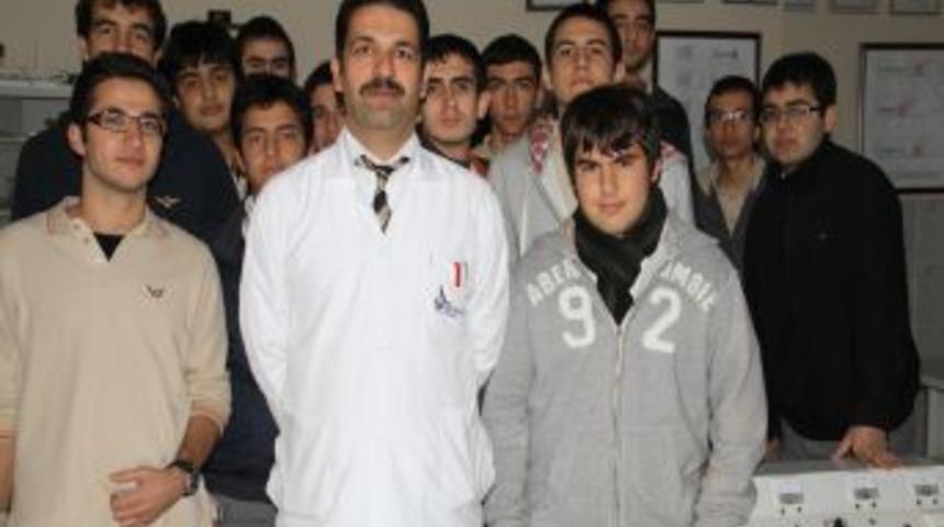 Geleceğin dehalarını yetiştiriyorlar