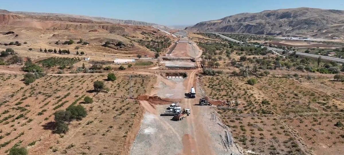 Hızlı tren geliyor: İki il arası 2,5 saate d&uuml;şecek 1