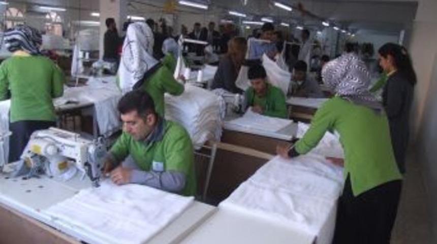 Fabrikalar nitelikli eleman bekliyor