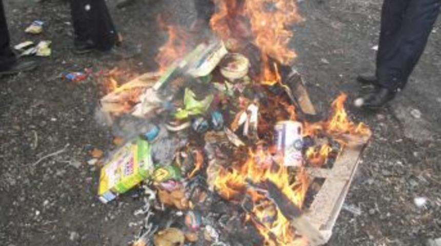 Yozgat&rsquo;ta Zabıta ekipleri bayat gıdaları yakarak imha etti