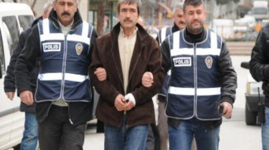 Polis, katil zanlısını mor ışık sayesinde buldu