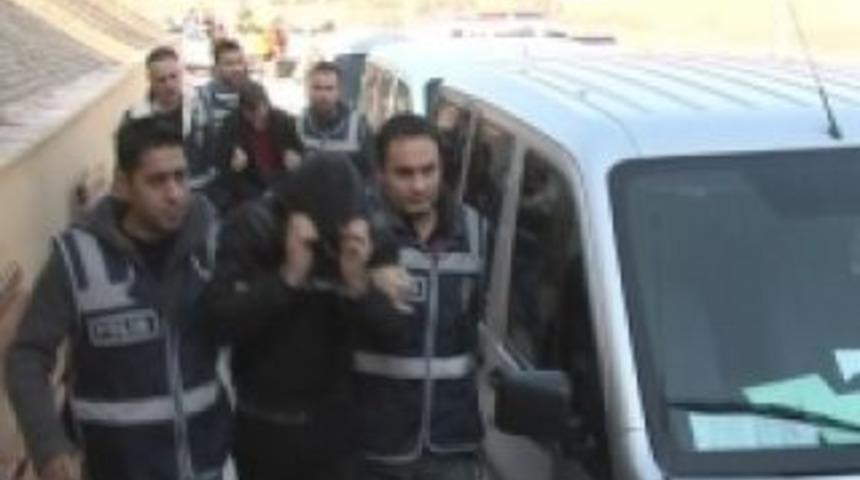 Hırsızlar yanlış kapıyı &ccedil;aldı