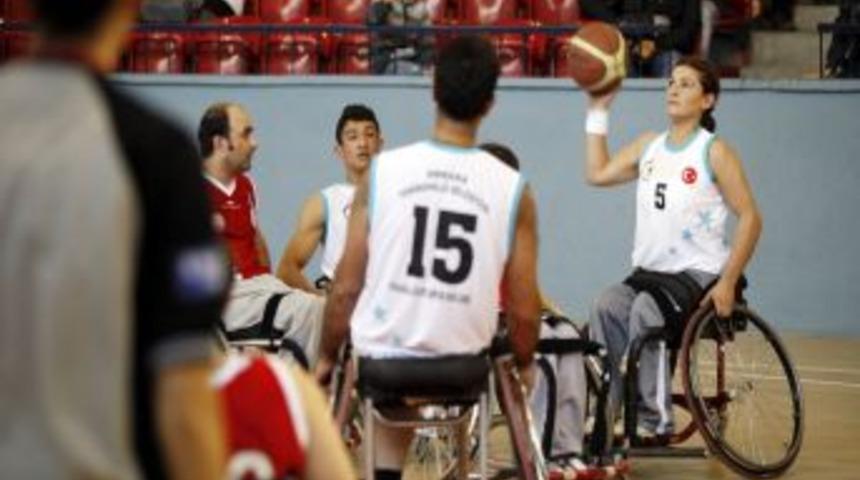 Tekerlekli Sandalye Basketbol&rsquo;da Yenimahalle rakip tanımıyor