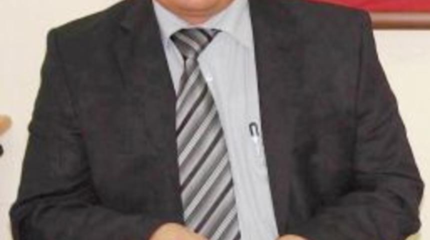 Okul m&uuml;d&uuml;r&uuml; kalp krizinden hayatını kaybetti