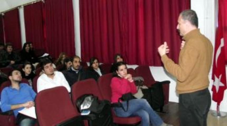 TMMOB Başkanı K&uuml;&ccedil;&uuml;k: Eğitim hayatı sırasında bilgi ve tecr&uuml;belerinizi artırın