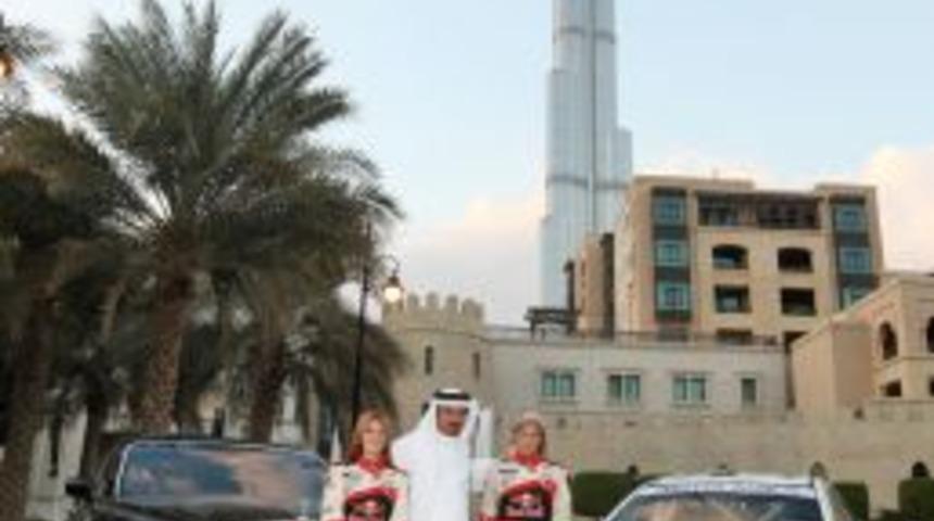 Burcu ve &Ccedil;i&ccedil;ek Dubai &ccedil;&ouml;l&uuml;nde fırtına gibi esti