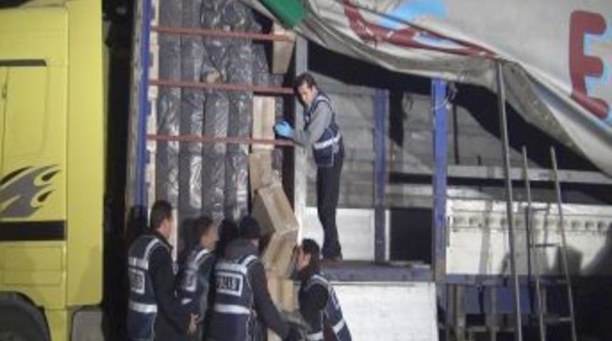 Osmaniye&rsquo;de 82 bin paket ka&ccedil;ak sigara ele ge&ccedil;irildi