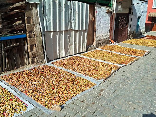 Ge&ccedil;en yıl 70 TL'yken bu yıl 40 TL'ye d&uuml;şt&uuml;: Ek gelir kaynağı 