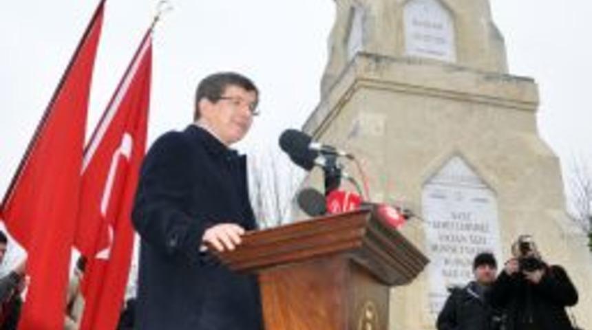 Davutoğlu: Balkanlar'da barışı bu milletin torunları inşa edecek