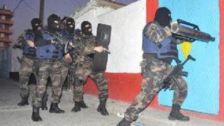 600 polisle 35 adrese uyuşturucu baskını