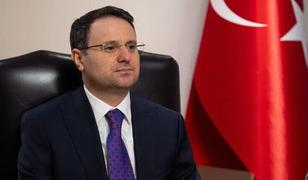 Bakan G&uuml;rlek duyurdu: FET&Ouml; ve DEAŞ'a 3 ilde operasyon