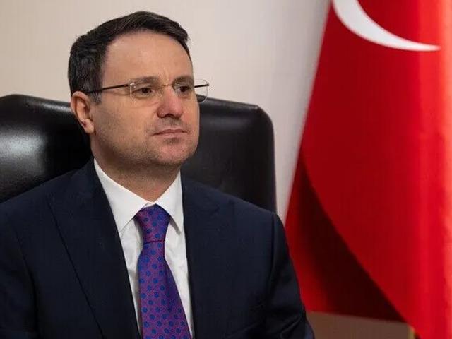 Bakan G&uuml;rlek duyurdu: FET&Ouml; ve DEAŞ'a 3 ilde operasyon