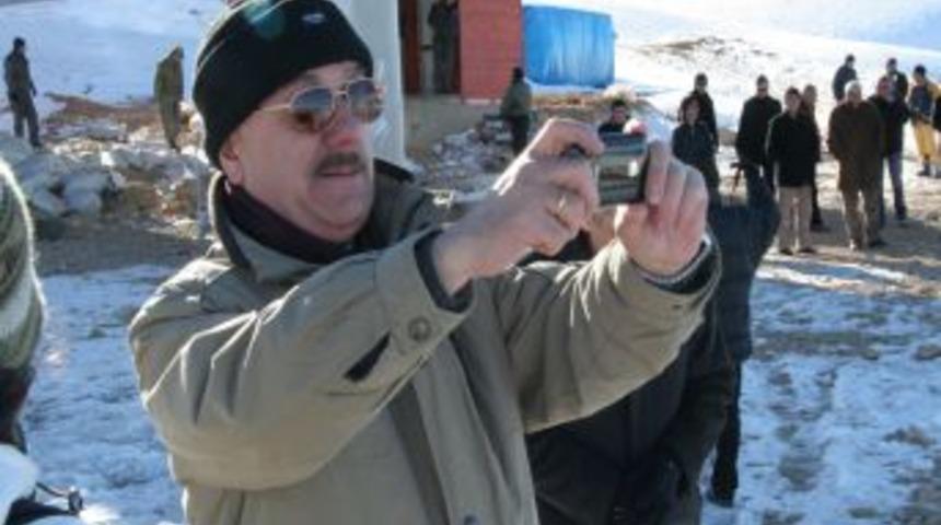 Vali Yenig&uuml;n, Ergan&rsquo;ın manzarasını fotoğrafladı