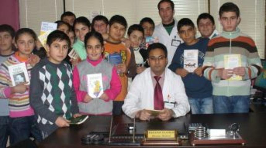 Kağızman FEM, &ouml;ğrencilerine kitap okuma kampanyası başlattı