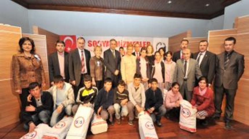 Sosyal Hizmetler Vakfı'ndan depremzede &ccedil;ocuklara moral ziyareti