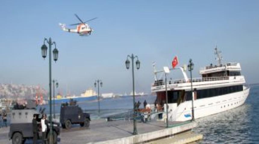 &Ouml;zel Harekat'ın gemiden rehine kurtarma operasyonu nefes kesti