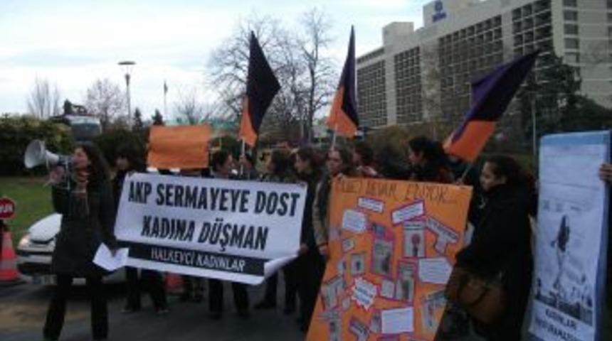 'Cinsiyet eşitliği' toplantısına kadınlardan protesto