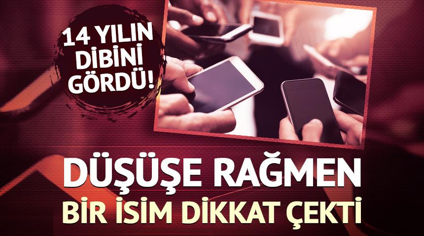Telefon pazarı 14 yılın dibini g&ouml;rd&uuml;! D&uuml;ş&uuml;şe rağmen bir isim dikkat &ccedil;ekti