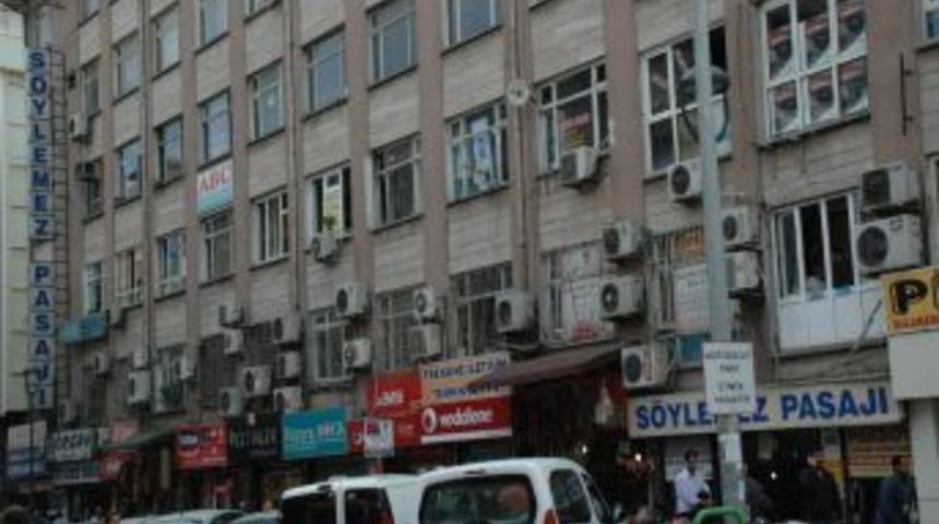 T&uuml;rkiye-Suriye gerginliği Gaziantep&rsquo;in pasajlarını vurdu