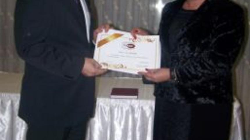 Erbek: İŞKAD kadın hareketinde kendisi g&ouml;stermeye başladı