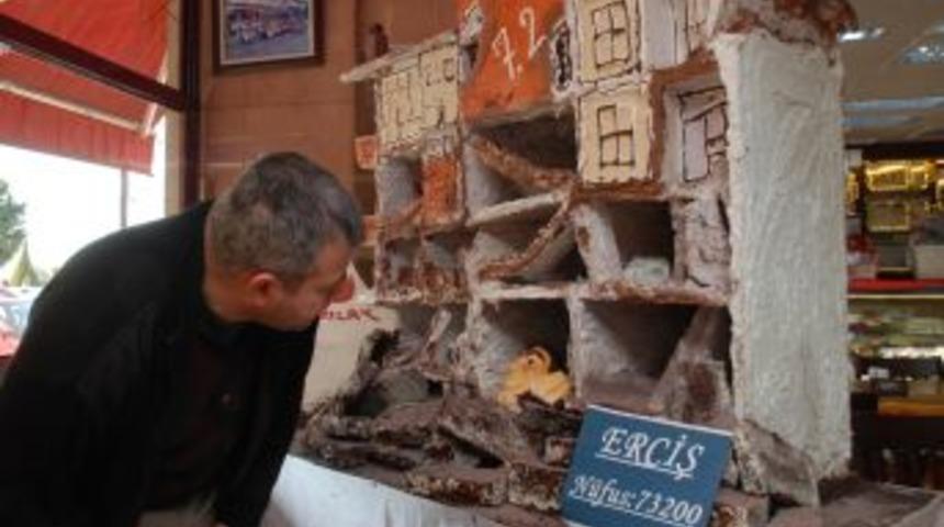 Van depremini dev pastayla anlattı