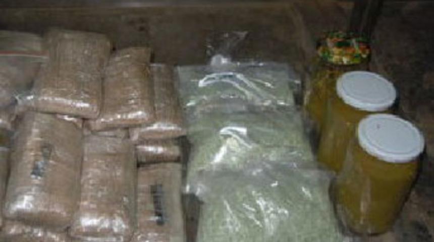 D&uuml;ğ&uuml;n konvoyunda eroin sevkiyatı