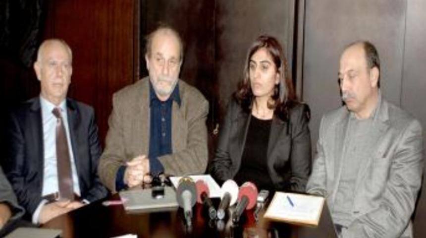 BDP Milletvekileri Uludere'deki &ouml;l&uuml;mlerden h&uuml;k&uuml;meti sorumlu tuttu