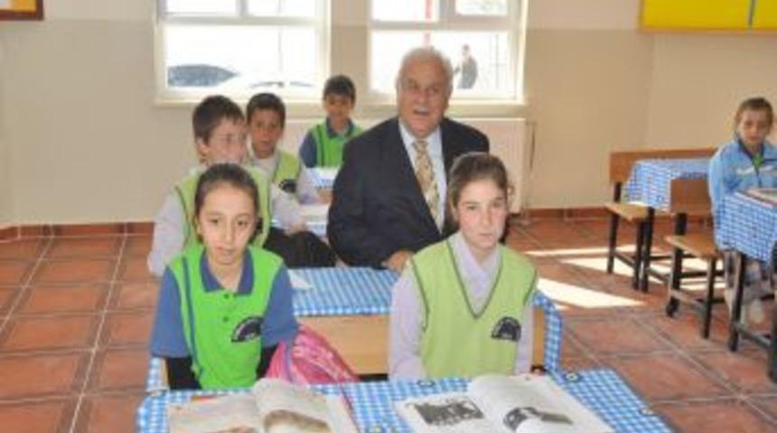 İl merkezinde 15 bin adet kitap dağıtıldı