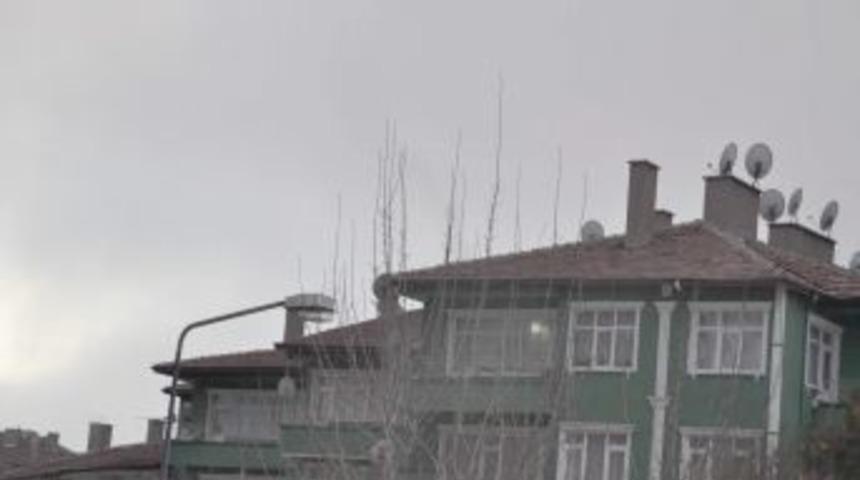 İtfaiye M&uuml;d&uuml;r&uuml; Albayrak: Gece sobaya k&ouml;m&uuml;r atmayın