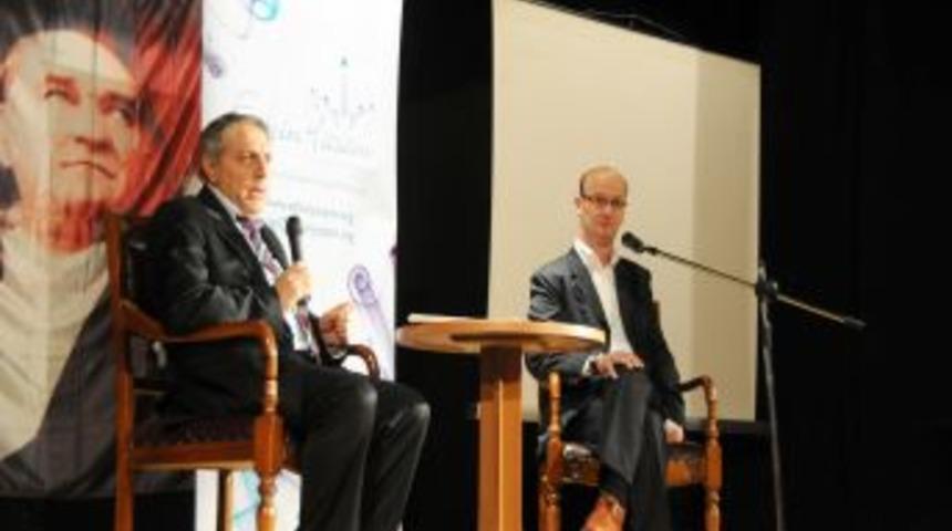 Mamak Belediyesi'nden 'Ruhsal Zeka ile Engelleri Yıkmak' konulu panel