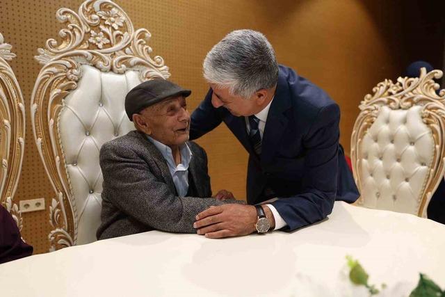 86’sında damat, 72’sinde gelin oldu 3