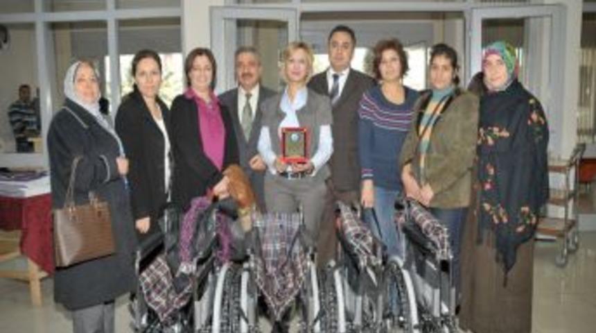 Altındağlı kadınlar engelliler i&ccedil;in 8 ton plastik kapak topladı