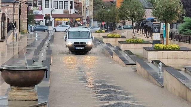 Tokat&rsquo;ta kuvvetli sağanak yağış etkili oldu 1