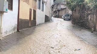 Tokat’ta kuvvetli sağanak yağış etkili oldu