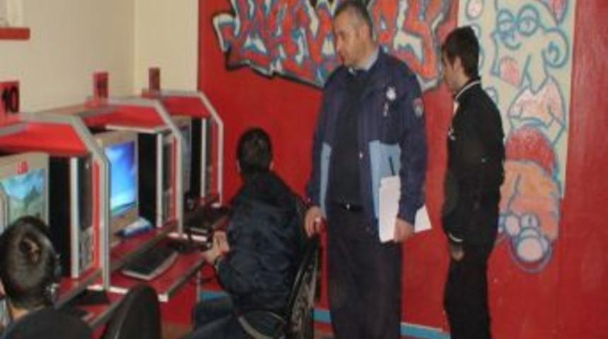 Zabıta ekipleri kafelerde internet filtre kontrol&uuml; yaptı