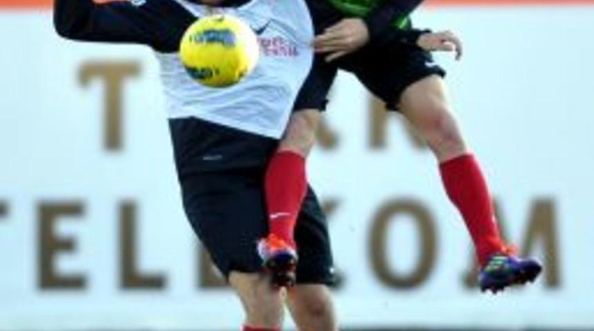 Galatasaray'da Belediyespor ma&ccedil;ı hazırlıkları s&uuml;r&uuml;yor