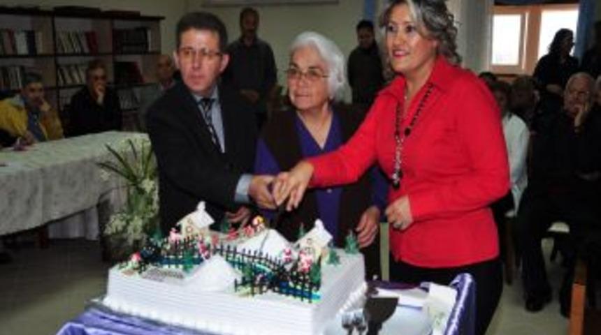 Huzurevi sakinleri yeni yıla erken girdi