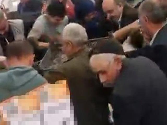 Iğdır'da markette ucuz palamut izdihama neden oldu