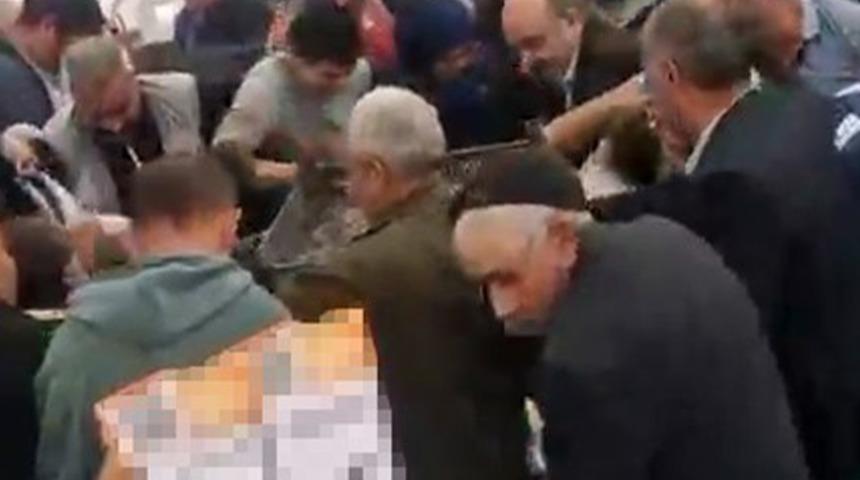 Iğdır'da markette ucuz palamut izdihama neden oldu